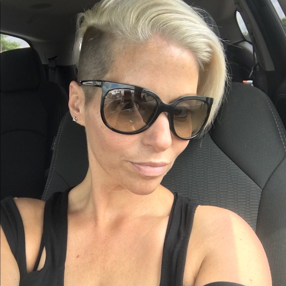 Meet your Posher, Jenna - Picture 6 of 6